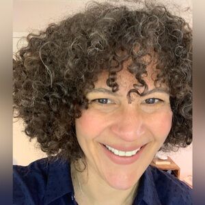 Meet your Posher, Amina